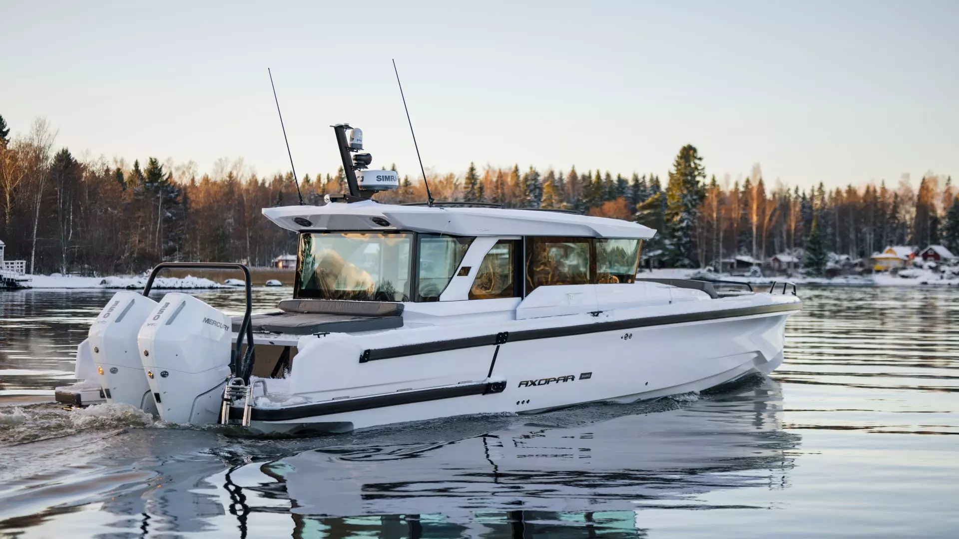 Axopar 38 XC Cross Cabin side view