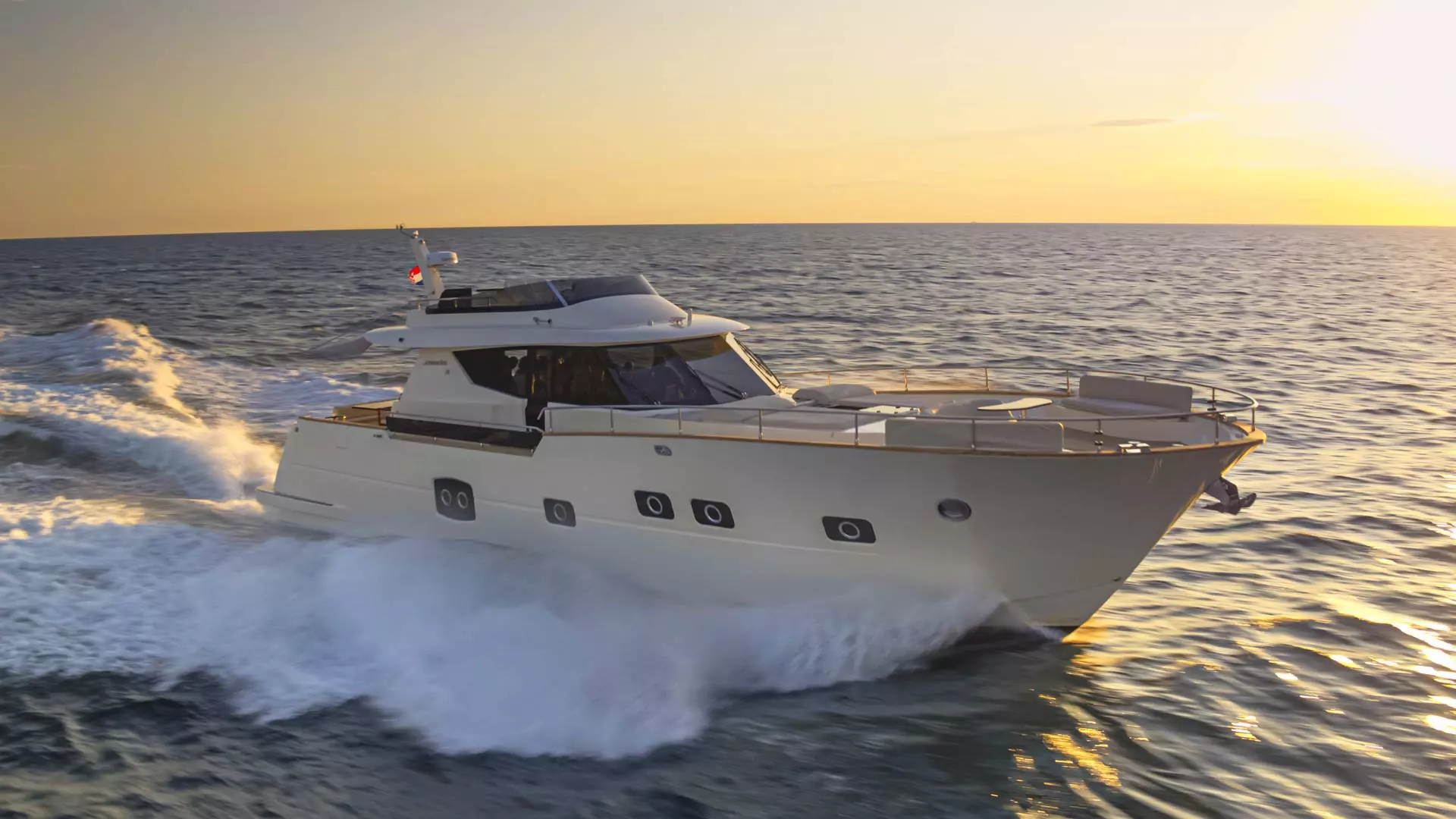 41-Monachus-70-PANTA-REI-dynamic-cruising.jpg