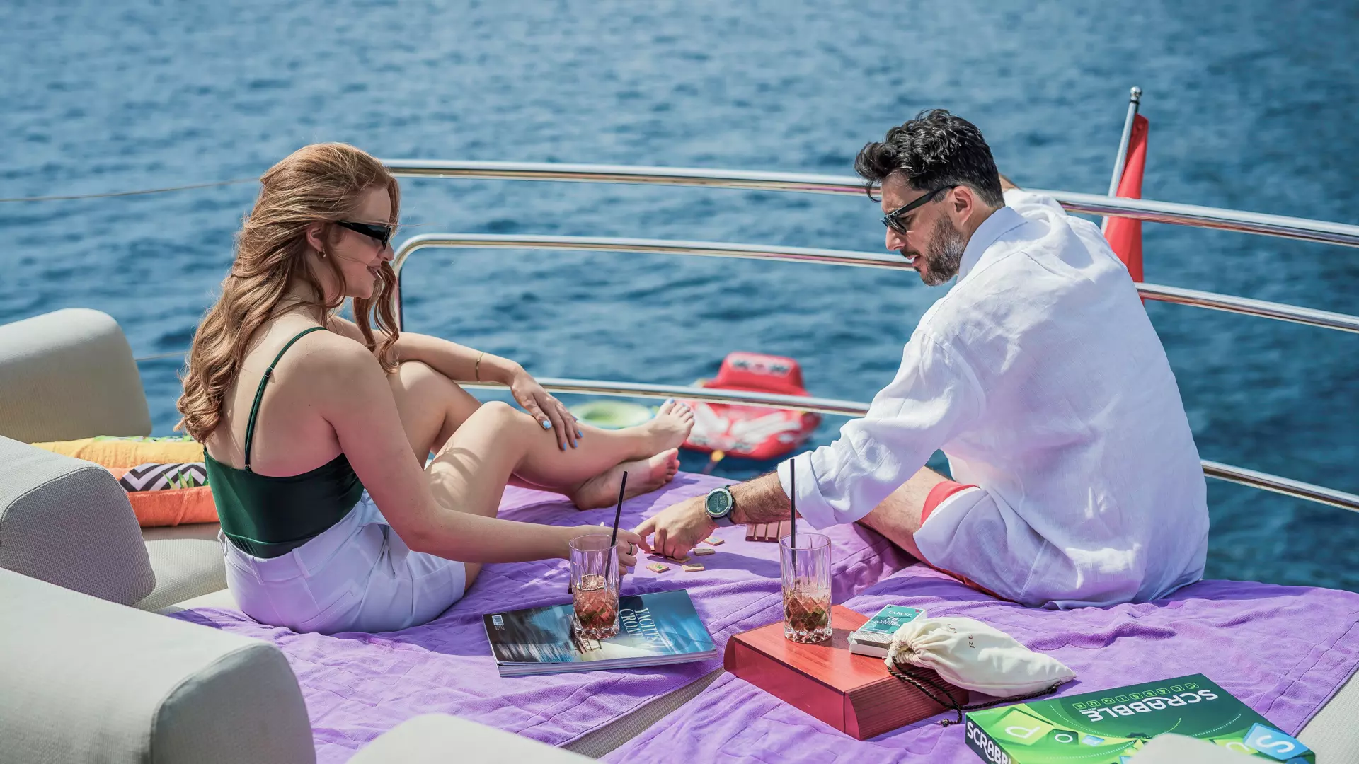 10-GIORGIO-flybridge-sunpad_.JPG