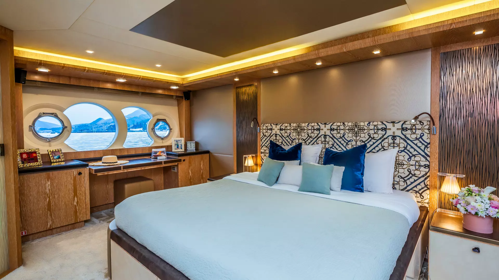 15-GIORGIO-Master-cabin_.JPG