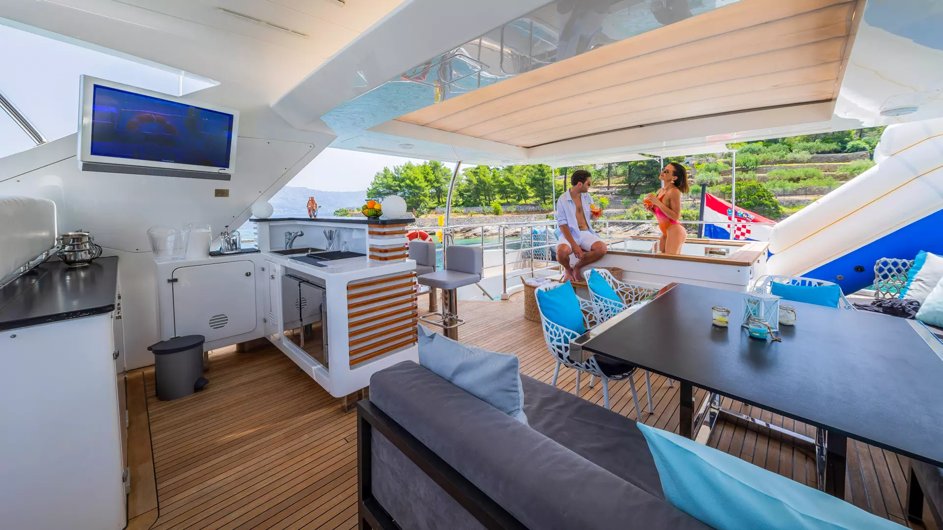 16-Ocean-Drive-flybridge-view.jpg _ _.JPG