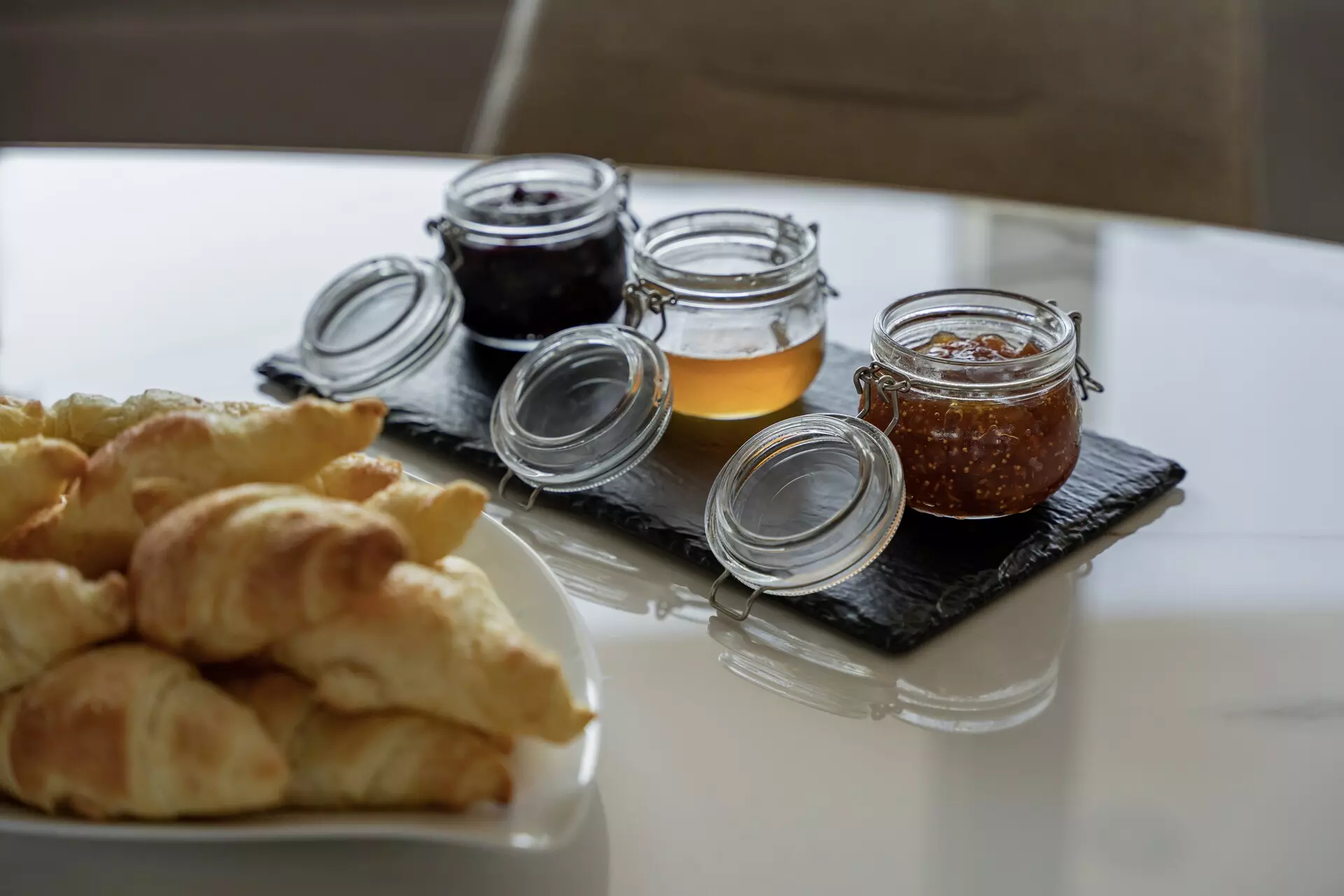 03 - Exterior Upper Deck Aft (3a) - Dining (3).jpg