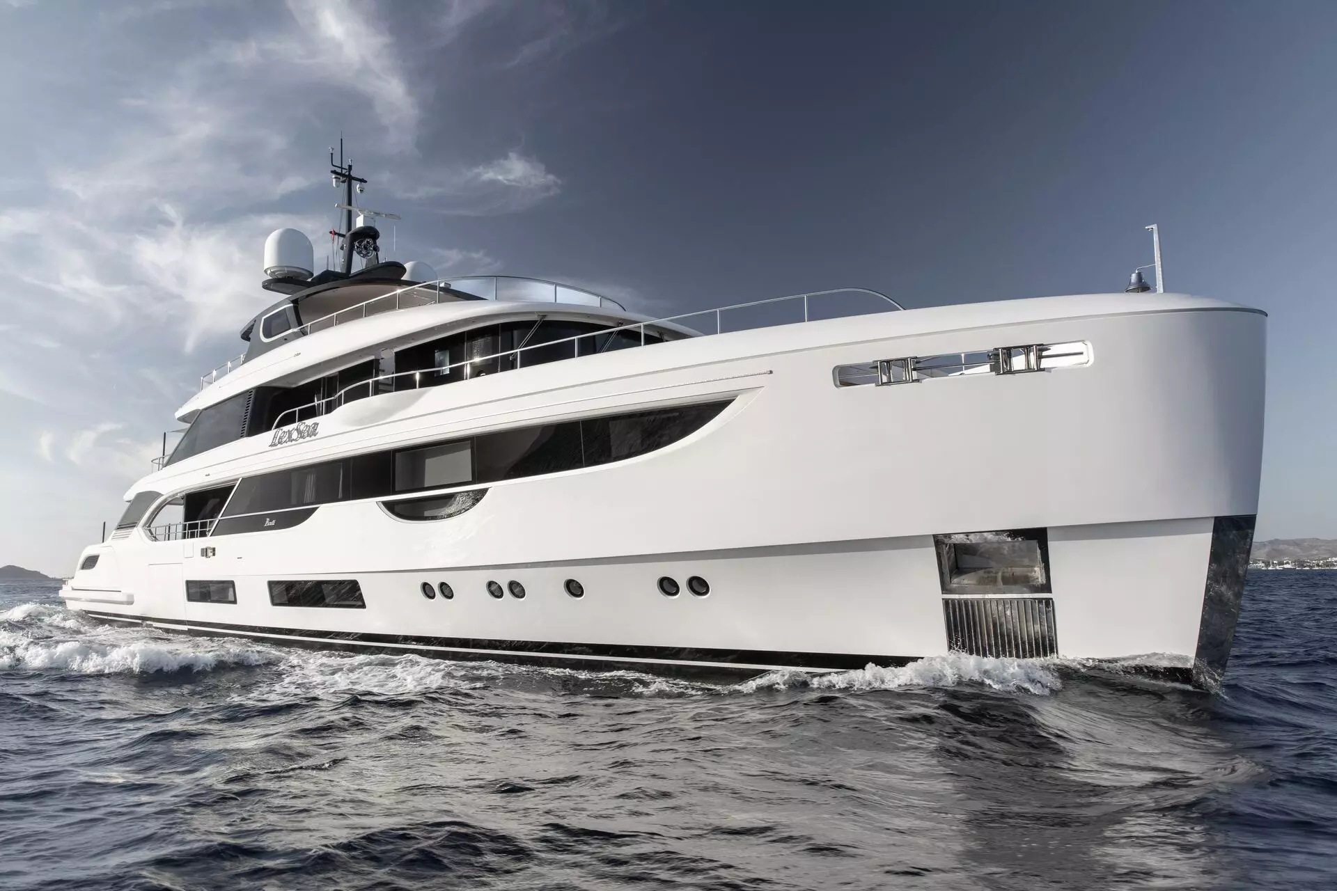 02 LEXSEA_5.Profile - Bow.jpg