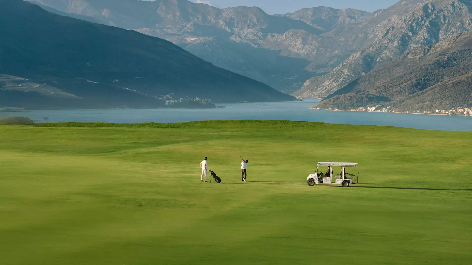 A New View on Coastal Life and Golf-Side Living