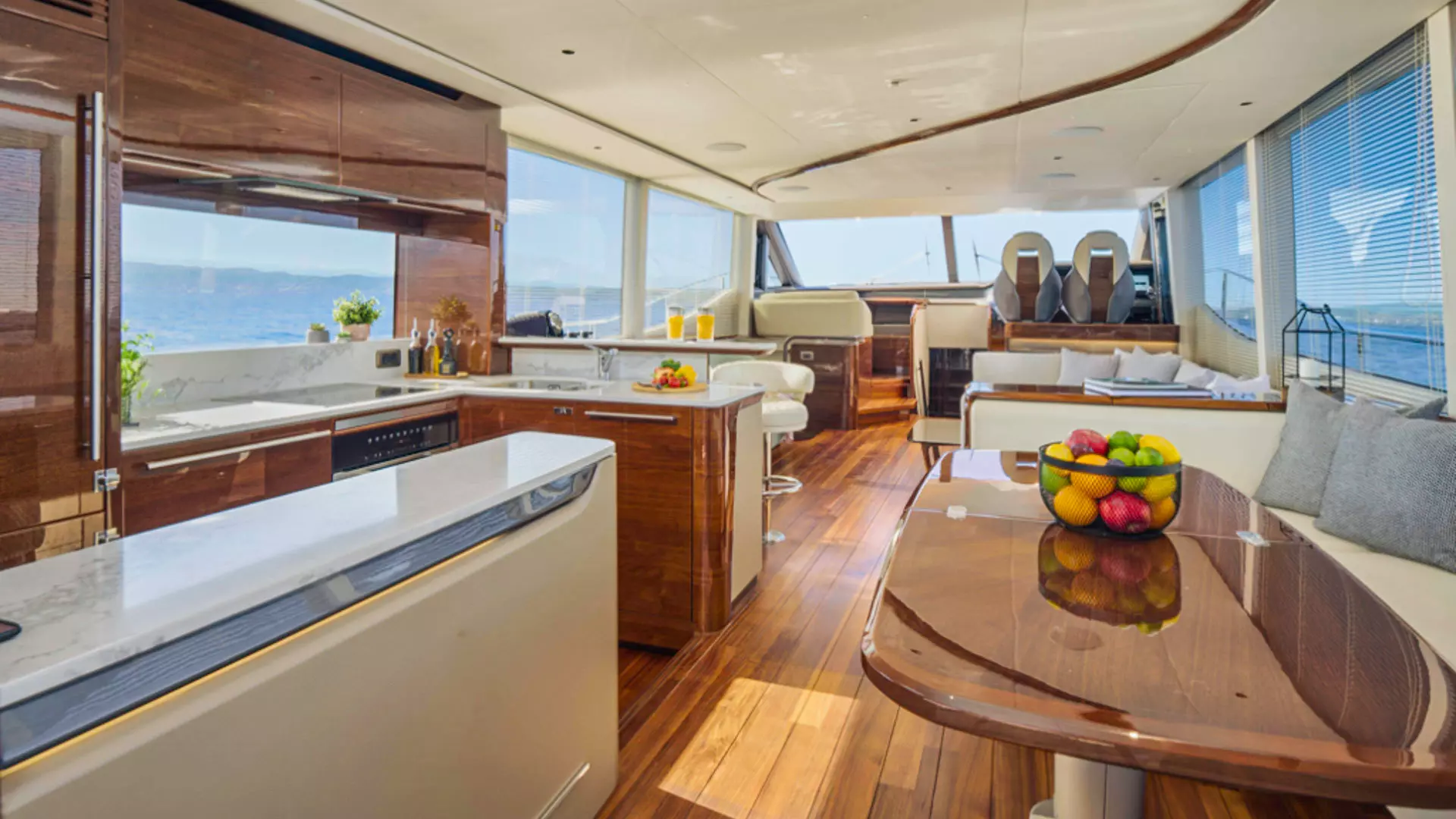 10-Elizabeth-Princess-Y72-interior.jpg