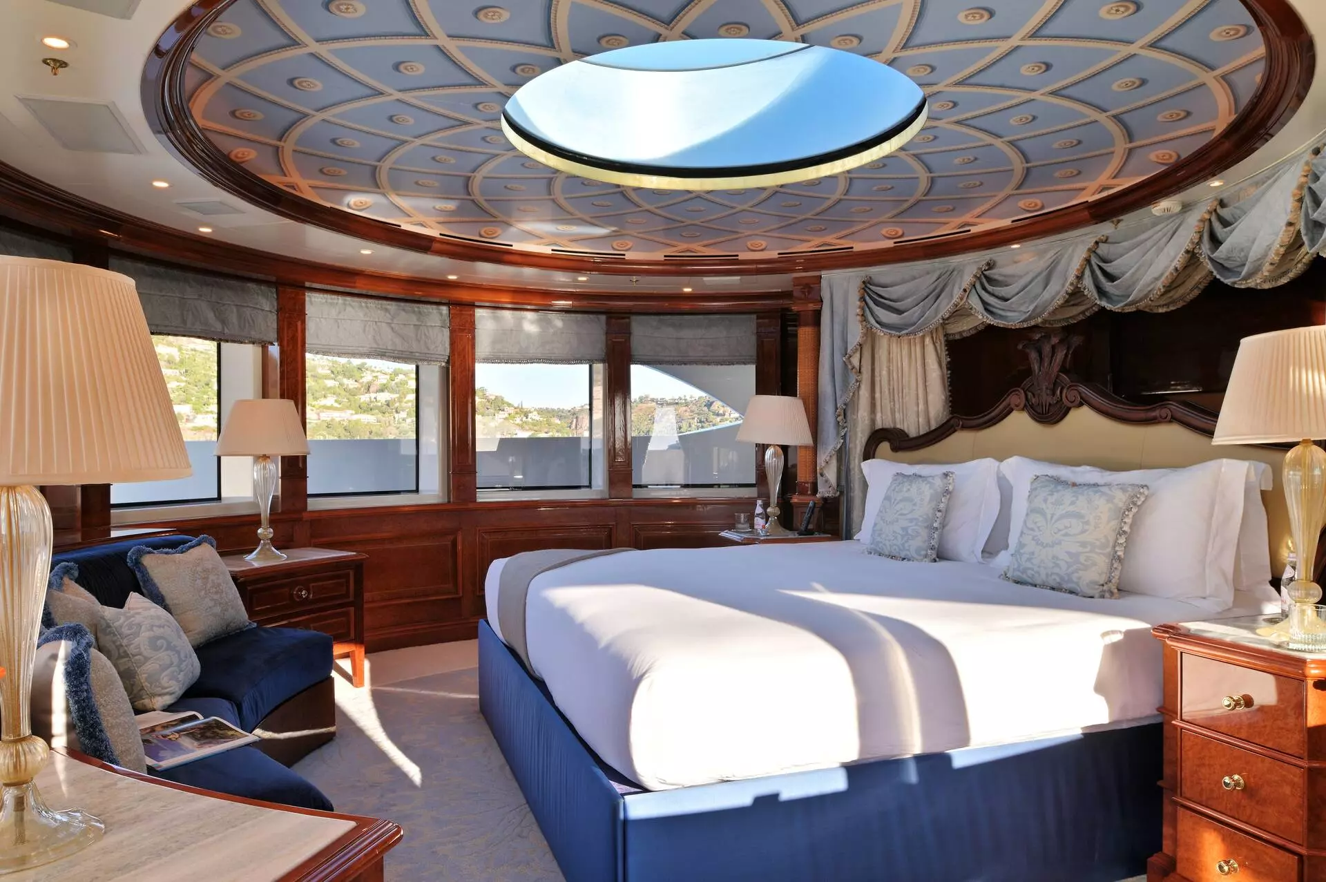 33_ST.DAVID_master_bedroom_blue_dome_ceiling.jpg