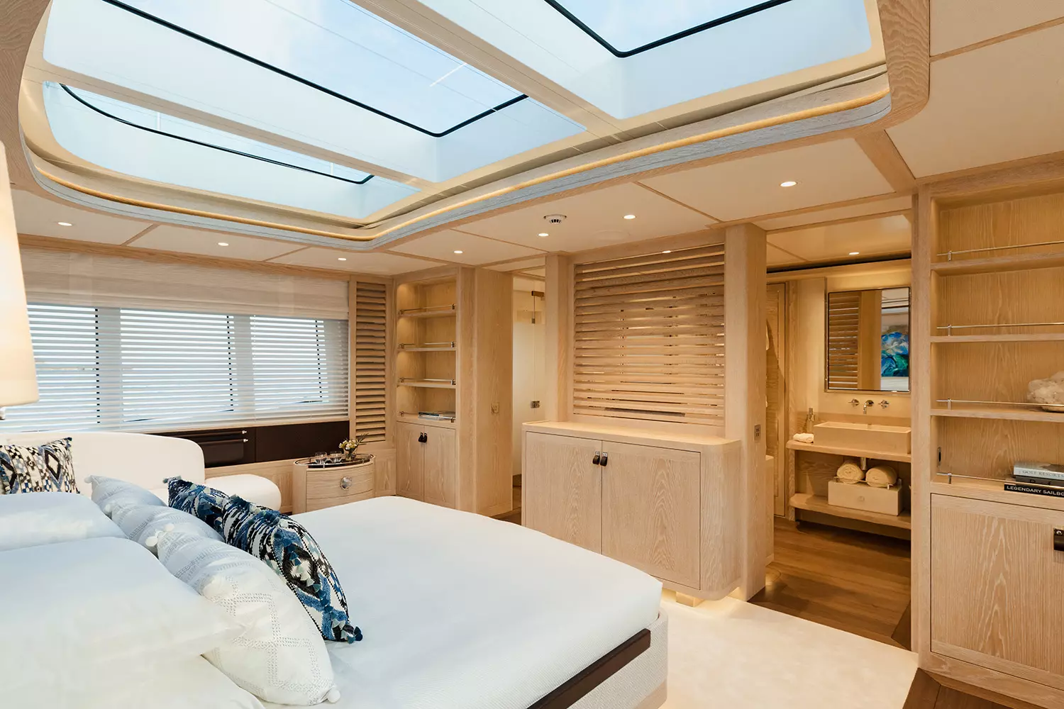 32 CALYPSO_Master cabin2.jpg