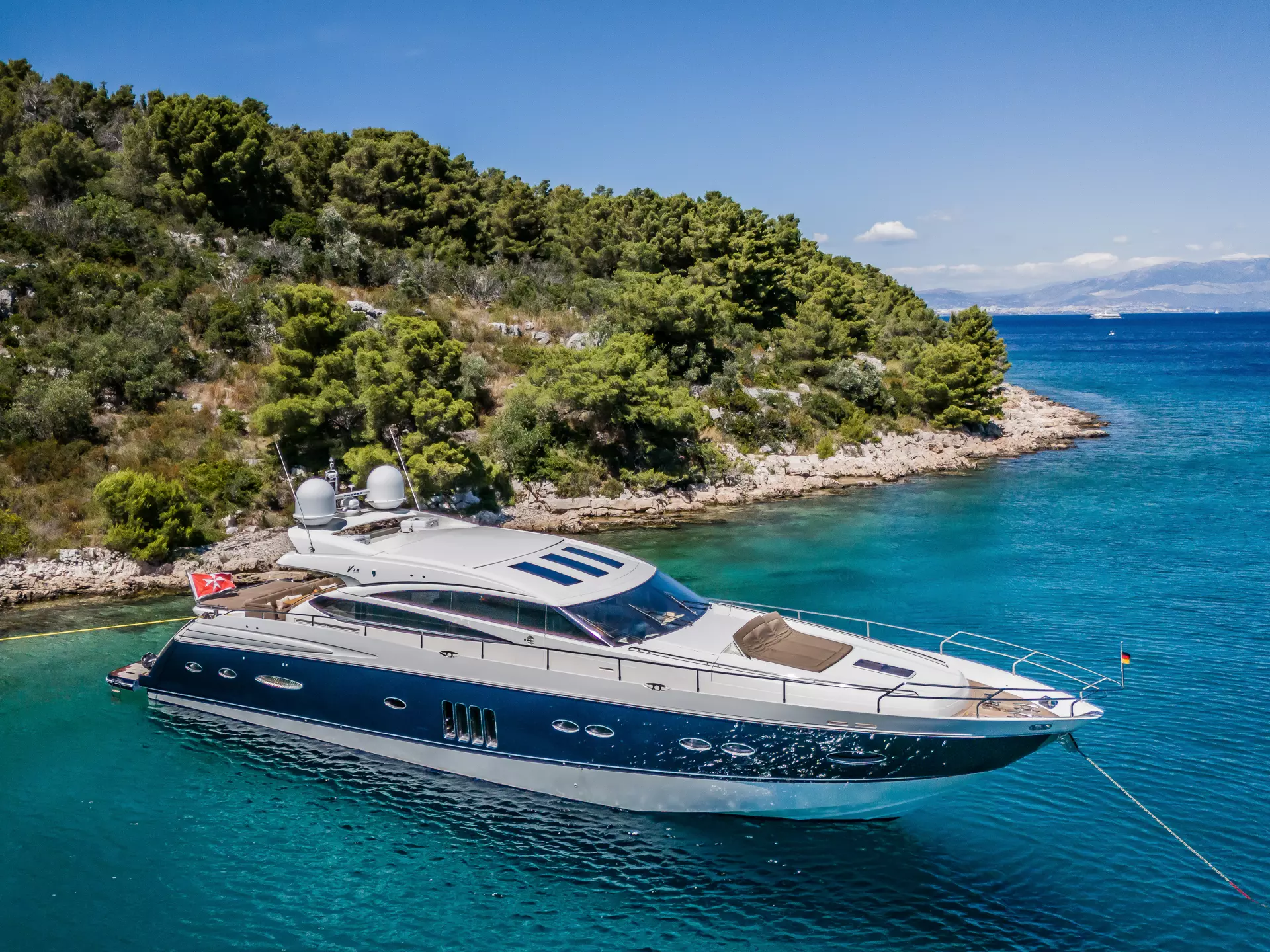07-Gitana-II-starboard-anchored_.jpg
