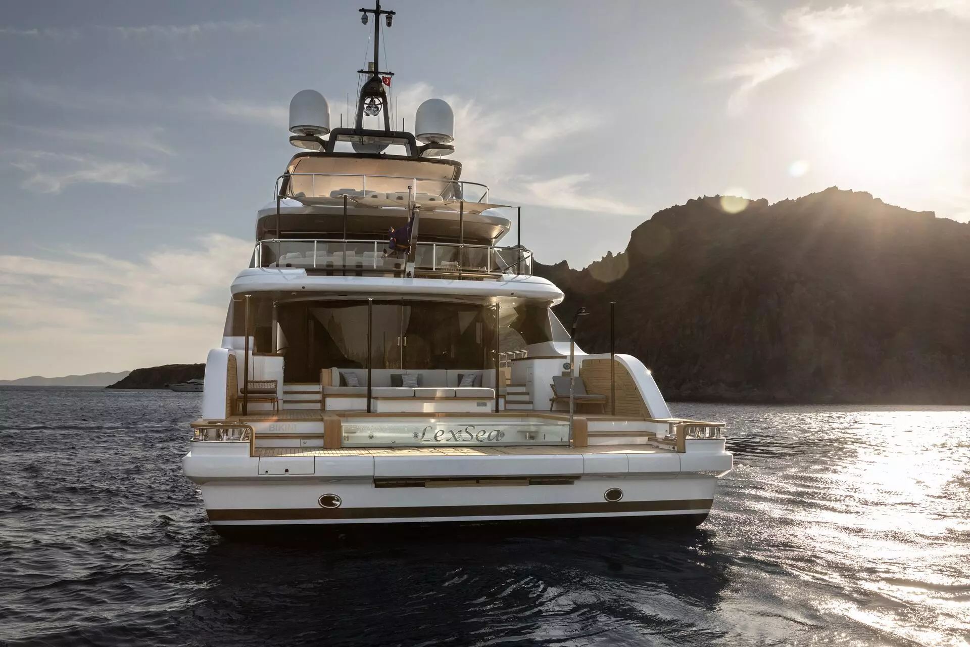 24 LEXSEA_43.Profile - Aft.jpg