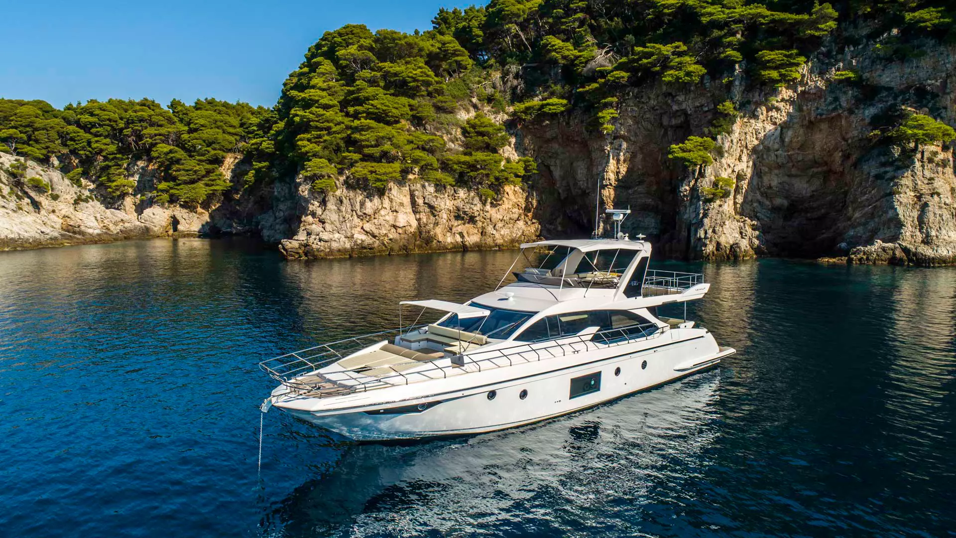 01-Tamara-II-anchored.JPG