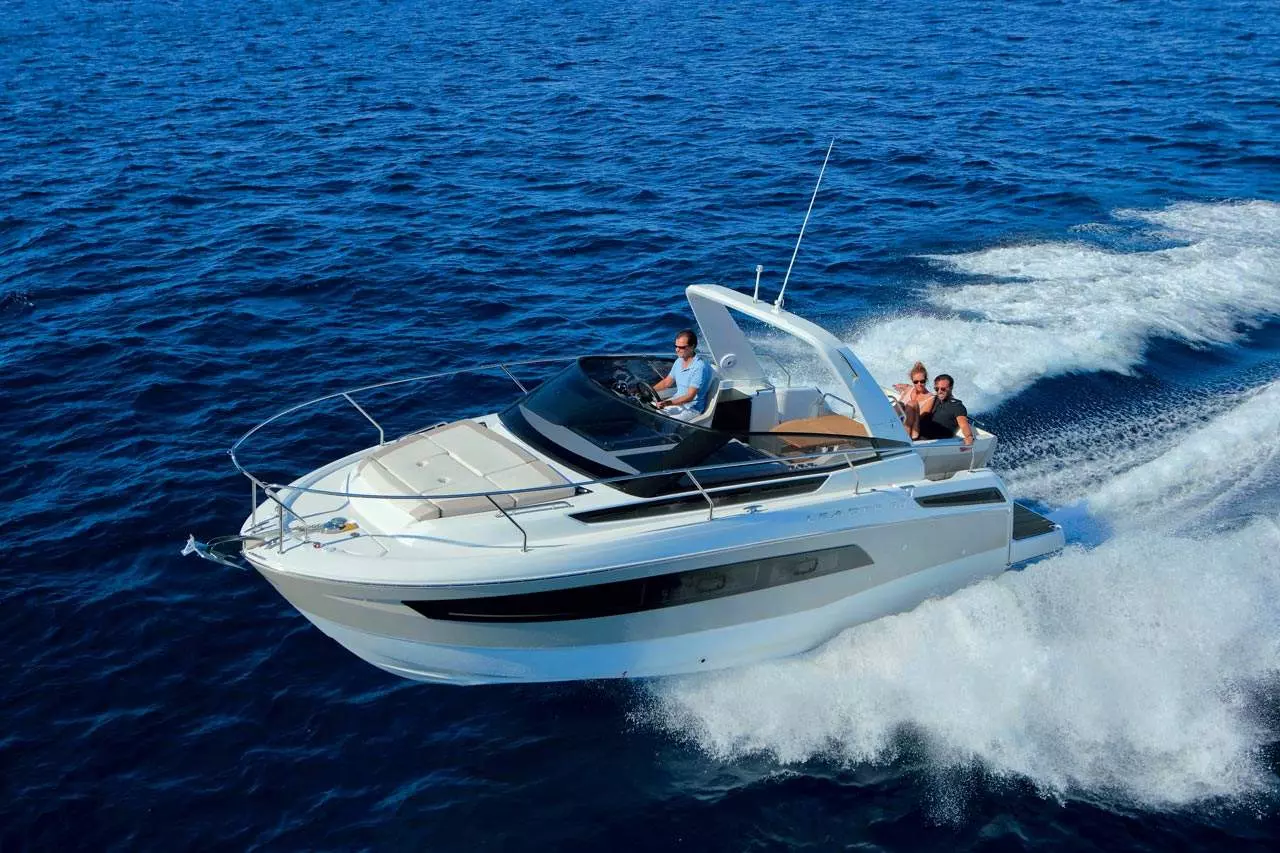 Jeanneau Leader 30 and 33 Review: New Generation Leaders