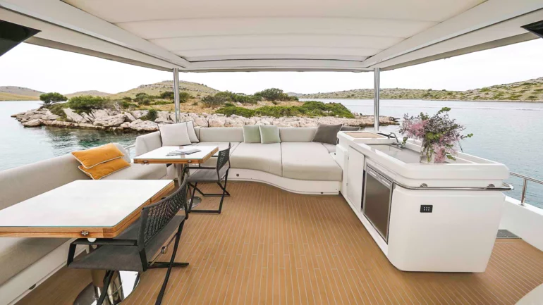Lagoon 560 S2